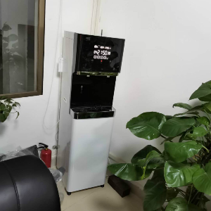 商用凈水機哪家好？該怎樣選擇？商用凈水機價格